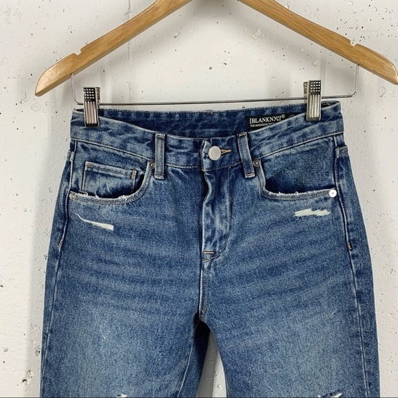 BlankNYC size 24 The Madison Crop high Rise Distressed Jeans in happy Hour - Picture 4 of 9